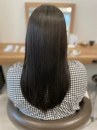 ロング no4ナチュラル戸祭所属・山越 美裕樹のヘアスタイル