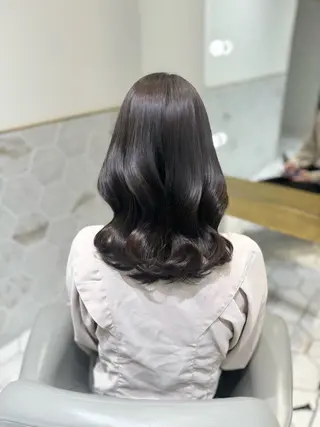 ロング カラー costes 今井芽依のヘアスタイル