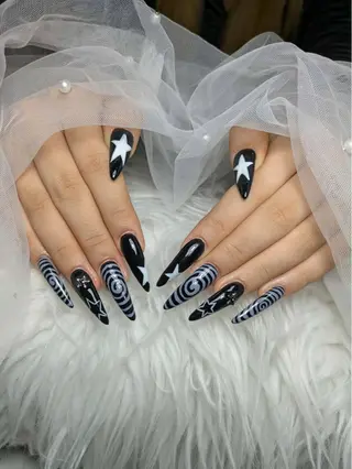 ネイル Queen Nail 柏店　クイーンネイルのネイルデザイン