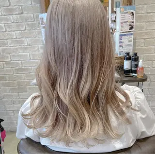 ロング カラー 池袋𓏲𓎨RINA ・ReFa取扱店のヘアスタイル