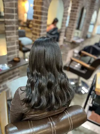 セミロング メンズパーマ/透明感 カラー/徳田真緒のヘアスタイル