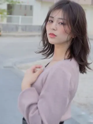 ミディアム カラー grand juteのヘアスタイル