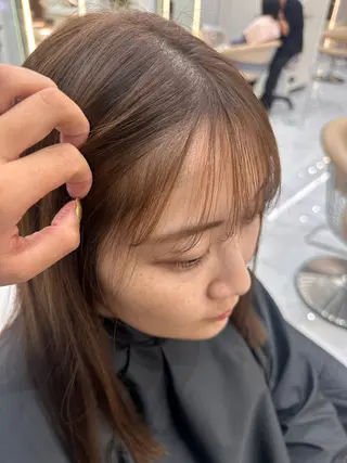 ミディアム オリーブカラー 長谷川のヘアスタイル