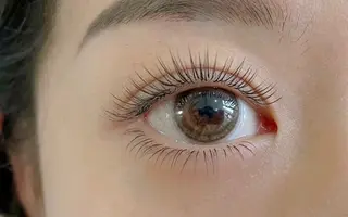 マツエク・マツパ ザッボム所属・ビン 《M》のマツエク・マツパデザイン