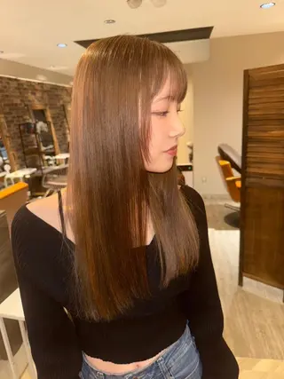 カラー セミロング AROMA awanoのヘアスタイル