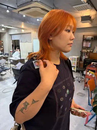 ミディアム レイヤーカット\ウル フ　chinatsuのヘアスタイル