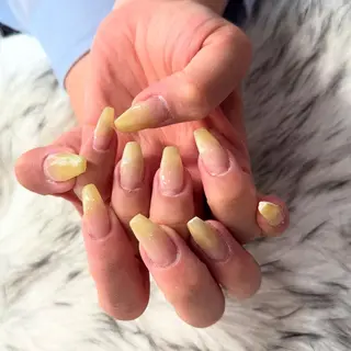 セミロング mao .のネイルデザイン