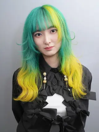 ロング カラー 推し活専用 【派手髪】飯野ゆかりのヘアスタイル