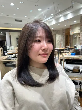 ミディアム カラー 必ず似合わせます/ レイヤー/石戸谷海斗のヘアスタイル