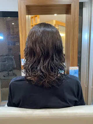 ミディアム パーマ 本多 美羽のヘアスタイル