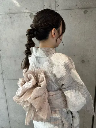 ロング ヘアアレンジ 女性に人気♪ はやしほのかのヘアスタイル