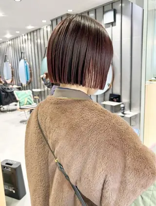 ショート カラー 伊藤 優里のヘアスタイル