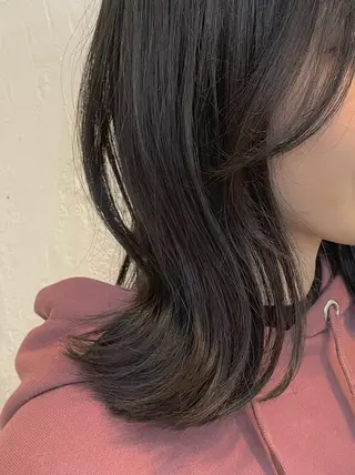 ミディアム カラー 艶カラー/ハイトーン Anjuのヘアスタイル