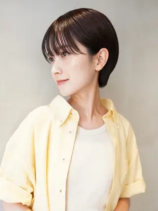 ショート センターパート /ニュアンスパーマのヘアスタイル