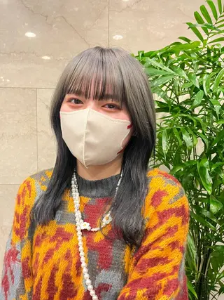 カラー こまつばらみお/レイ ヤー/ダブルカラーのヘアスタイル