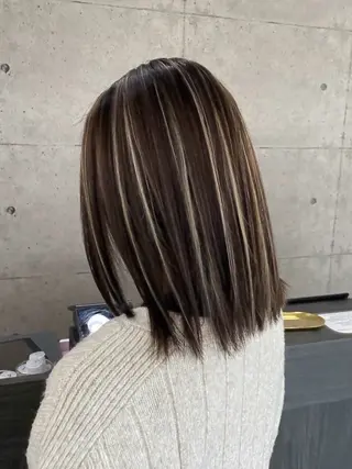 ミディアム カラー Mina/岡山/矯正 ブリーチ/レイヤーのヘアスタイル