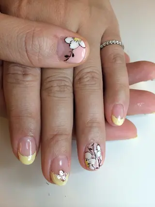 ネイル Sunny side nailのネイルデザイン