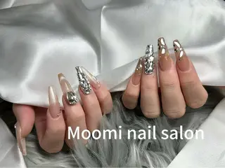 ロング moomi nailのネイルデザイン