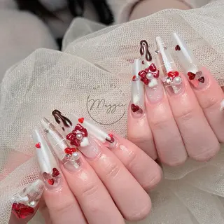 ネイル Maggie Nail🦩のネイルデザイン