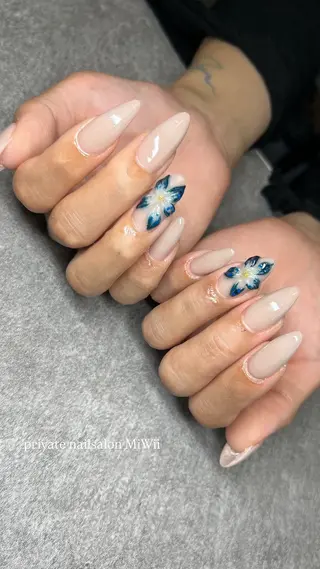 ネイル 𝐧𝐚𝐢𝐥 𝐌𝐢𝐖𝐢𝐢のネイルデザイン