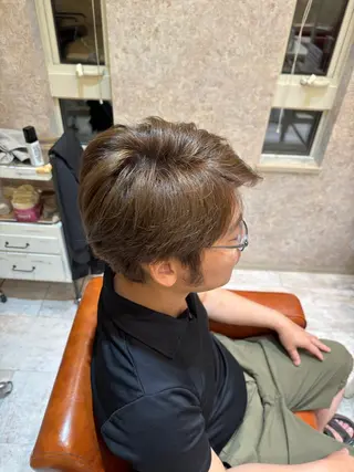 ショート 小妻 陸人のヘアスタイル