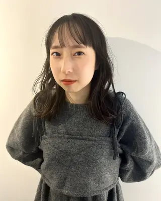 ミディアム Ata.所属・kubo nozomiのヘアスタイル
