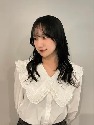 カラー ミルクティーベージュ ブリーチ🖤サヤカのヘアスタイル