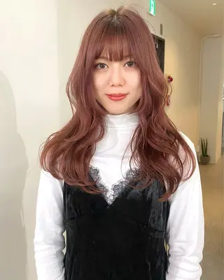 カラー mizuki/ピンク ベージュ.レイヤーのヘアスタイル