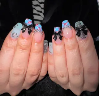 ミディアム VENUS BELT新宿店所属・Venus belt /Reinaのネイルデザイン