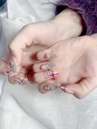 ネイル ENsalon AKIRAのネイルデザイン