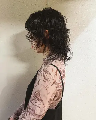 ミディアム パーマ ハイトーン/レイヤー /ウルフ⭐️永田⭐️のヘアスタイル