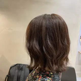 ミディアム カラー 外山 実咲のヘアスタイル