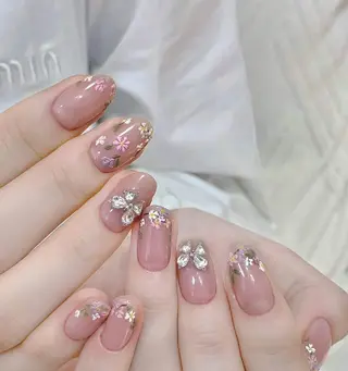 ネイル Oomiya 服部のネイルデザイン