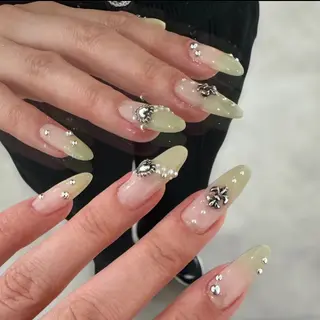 ネイル O. Maikaのネイルデザイン