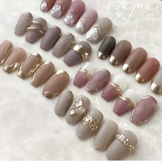 ネイル ダンビーニャム サロールのネイルデザイン