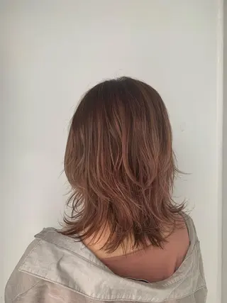 ミディアム カラー MIA 菅原のヘアスタイル