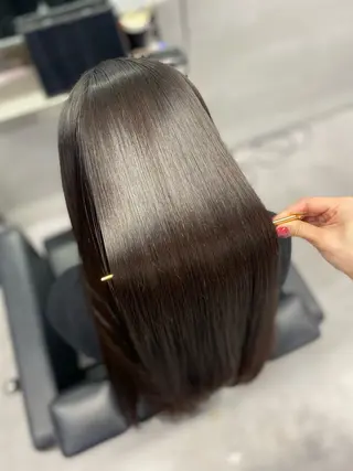 ロング 艶髪/縮毛矯正 🫧辻野海羽のヘアスタイル