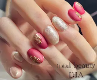 ネイル total beauty DIA所属・ネイリスト SHOKOのネイルデザイン