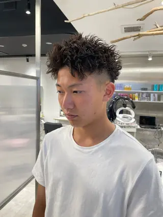 ショート メンズ フェザーショート⚡️ REONのヘアスタイル