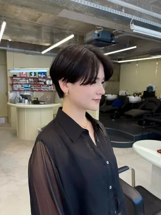 ショート BELLA阿部野 TOMOMIのヘアスタイル