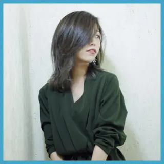 セミロング カラー OZAWAYA所属・小沢 佑次のヘアスタイル