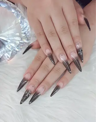 ネイル LoaChaton kaeのネイルデザイン