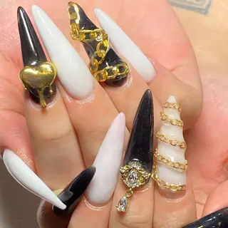 ネイル VOGUE ×SWANのネイルデザイン