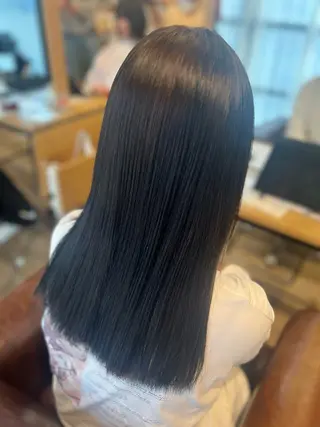 ミディアム カラー Liere Muuのヘアスタイル