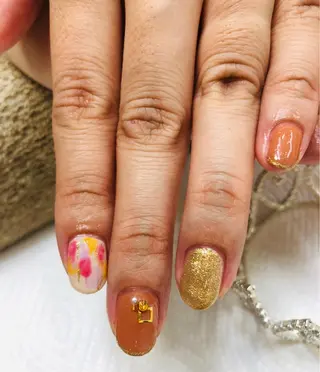 ネイル CROWN プライベートサロンのネイルデザイン