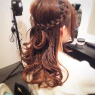 ヘアアレンジ Mariana/ 鶴原-ハイライトのヘアスタイル