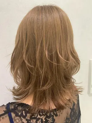 ミディアム ハイトーンカラー🤍 山下 優華のヘアスタイル