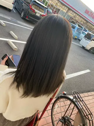 セミロング カラー KAITOH ATSUSHIのヘアスタイル