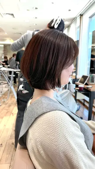 ショート カラー 💍新宿ショート 💍岩田莉奈のヘアスタイル