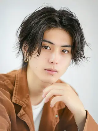 メンズ 表参道フェザーパーマ ニュアンスパーマのヘアスタイル